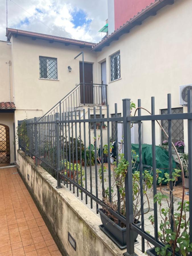 Residenza Niutta- Roma Apartment Екстериор снимка